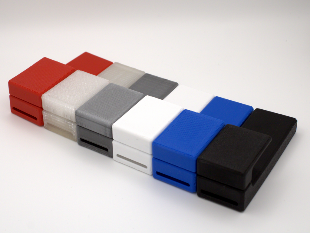 DO-001: Car Magnetic Toothpick Holder