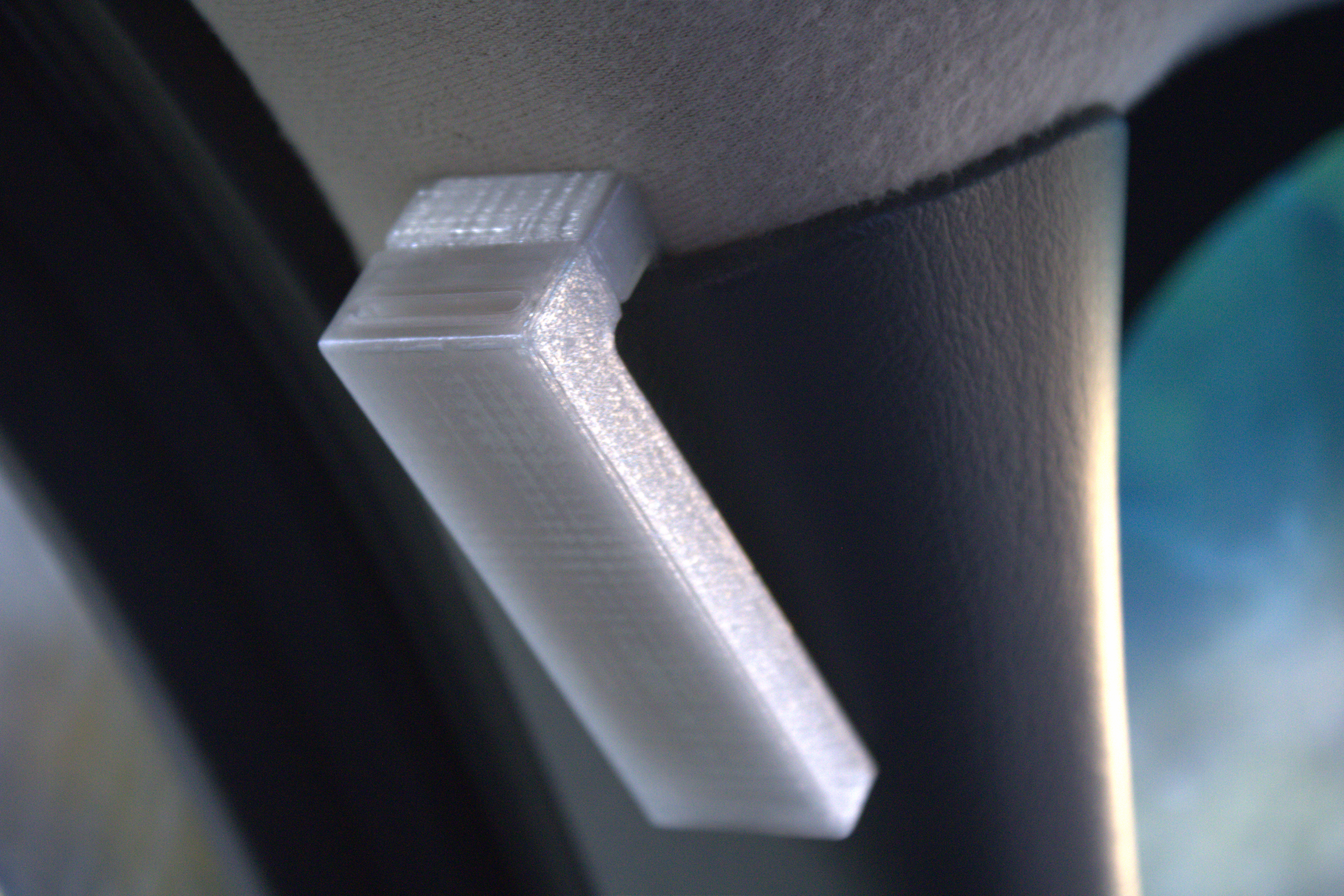 DO-001: Car Magnetic Toothpick Holder